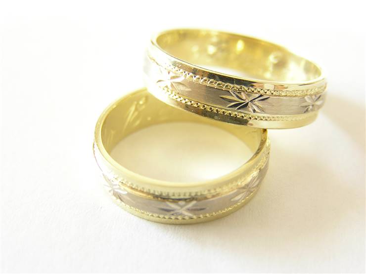 Wedding rings history
